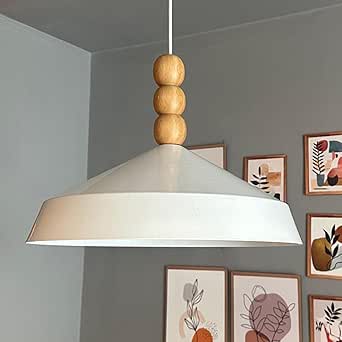 Lema Pendelleuchte aus Holz mit Drei Perlen